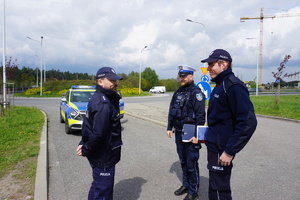 Na zdjęciu policjanci podczas działań prędkość.